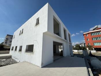 Lefkoşa Metehan Kermiya Bölgesinde Satılık İkiz 3+1 Villa
