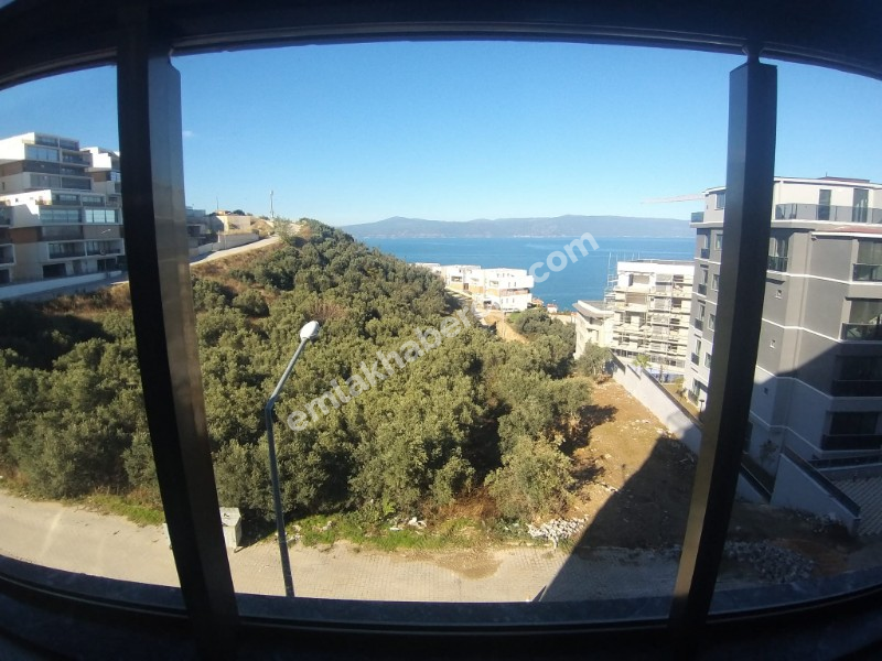 EMLAK HABERCİSİ 'NDEN MUDANYA BURGAZ MAH.'DE PARK LEVENT'TE SATILIK ARA KAT 100 M2 LÜKS 2+1 DAİRE