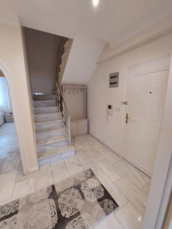 Na prodaju dvoetažni stan 4+1 (penthaus)!