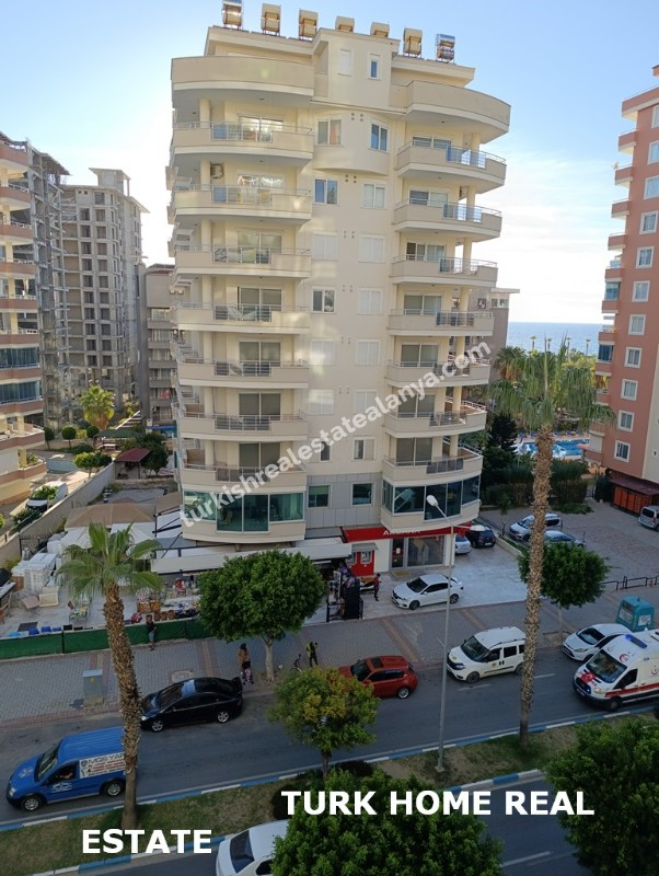 Na prodaju: Ultra luksuzan stan 1+1 u Mahmutlaru, sa pogledom na more i kompletnim namještajem.