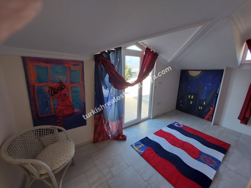 Na prodaju dvoetažni stan 4+1 (penthaus)!