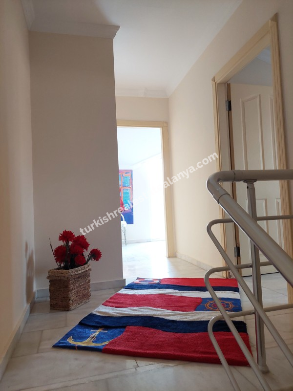 Na prodaju dvoetažni stan 4+1 (penthaus)!