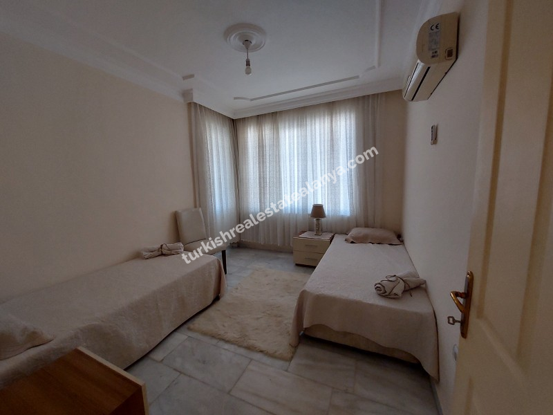 Na prodaju dvoetažni stan 4+1 (penthaus)!