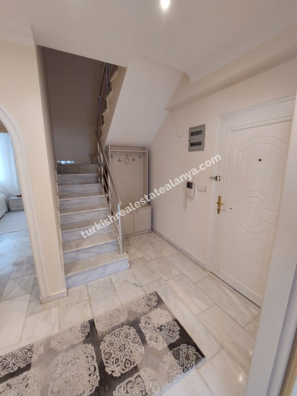 Na prodaju dvoetažni stan 4+1 (penthaus)!