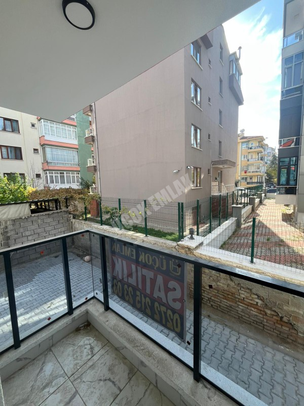 AFYON ÜÇOK EMLAKTAN DERVİŞPAŞA MAH SATILIK 2+1 SIFIR LÜX EŞYALI 1 KAT DAİRE