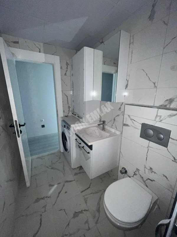 AFYON ÜÇOK EMLAKTAN DERVİŞPAŞA MAH SATILIK 2+1 SIFIR LÜX EŞYALI 1 KAT DAİRE