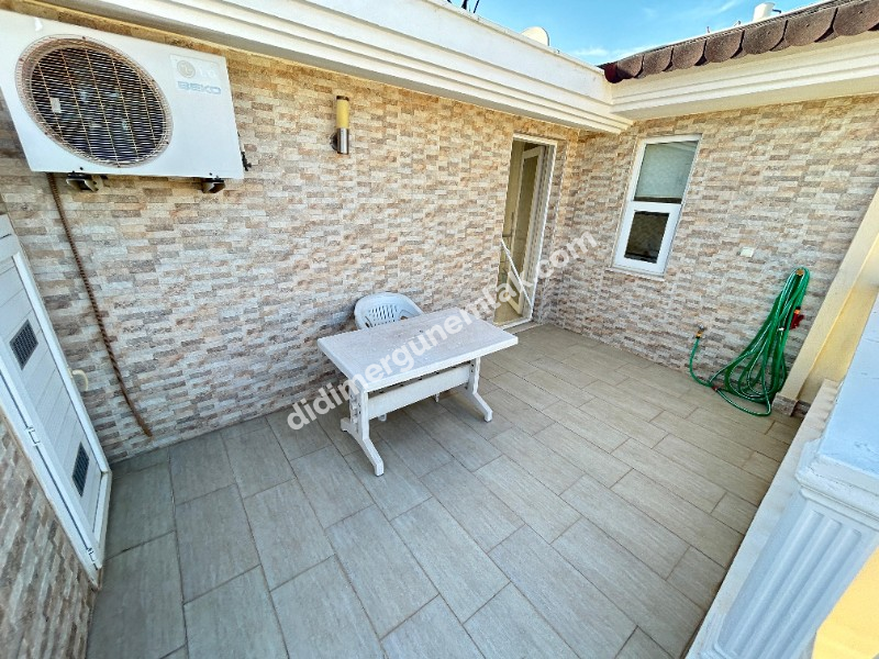 DİDİM ALTINKUM – ALTÜRK SİTESİNDE HAVUZ CEPHELİ EŞYALI 3+1 DUBLEKS