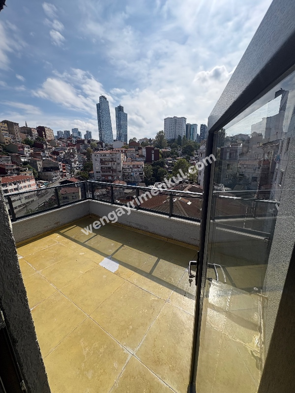 DUBLEKS otoparklı site içi YENI BINA metro metrobüs yürüme mesafesi çift kat girişli