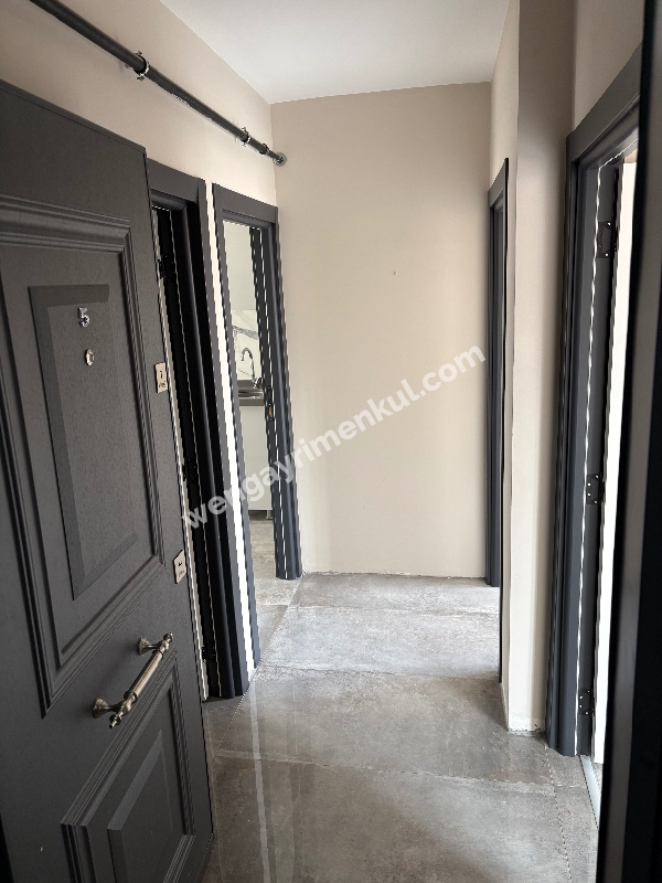 DUBLEKS otoparklı site içi YENI BINA metro metrobüs yürüme mesafesi çift kat girişli