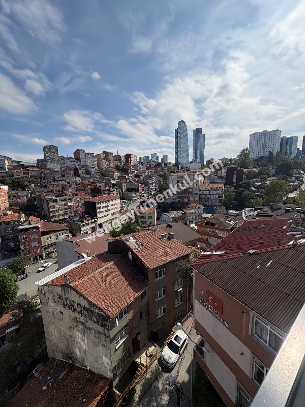 DUBLEKS otoparklı site içi YENI BINA metro metrobüs yürüme mesafesi çift kat girişli