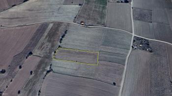 GÜVENAY - ÇORUM ŞEKER FABR. ARKASI ÇEŞMEÖREN KÖYÜ 4212 M2 SATILIK TARLA