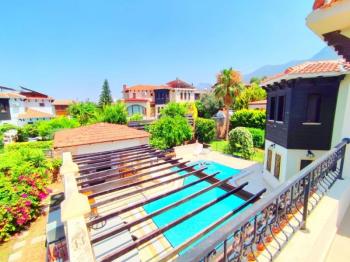 GİRNE BELLAPAİS'DE FUL EŞYALI 4+2 VİLLA 