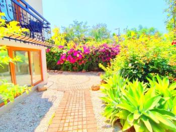 GİRNE BELLAPAİS'DE FUL EŞYALI 4+2 VİLLA 