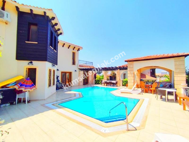 GİRNE BELLAPAİS'DE FUL EŞYALI 4+2 VİLLA 