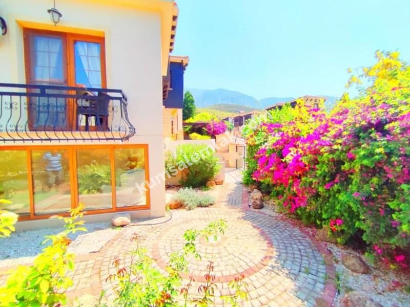 GİRNE BELLAPAİS'DE FUL EŞYALI 4+2 VİLLA 