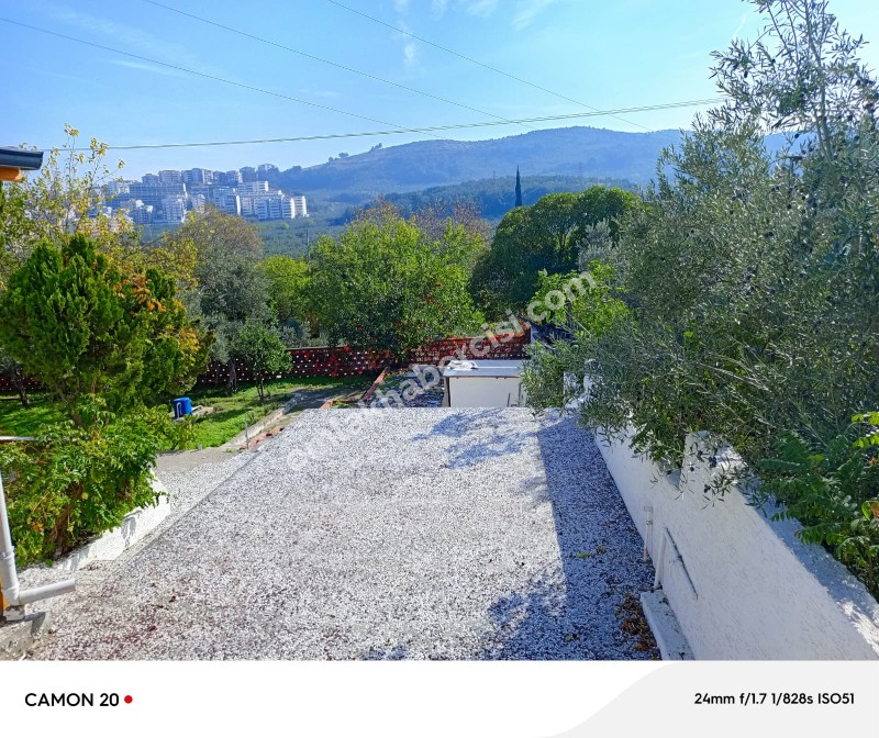 BURSA-MUDANYA ANA YOLA 1 KM MESAFEDE MUDANYA IŞIKLI YOLU 'NDA  ASFALTA CEPHE 6+1 VİLLA& KONAK