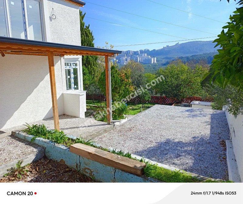 BURSA-MUDANYA ANA YOLA 1 KM MESAFEDE MUDANYA IŞIKLI YOLU 'NDA  ASFALTA CEPHE 6+1 VİLLA& KONAK