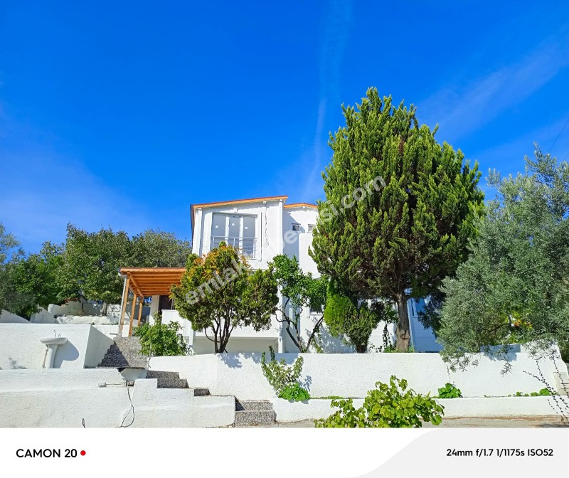 BURSA-MUDANYA ANA YOLA 1 KM MESAFEDE MUDANYA IŞIKLI YOLU 'NDA  ASFALTA CEPHE 6+1 VİLLA& KONAK