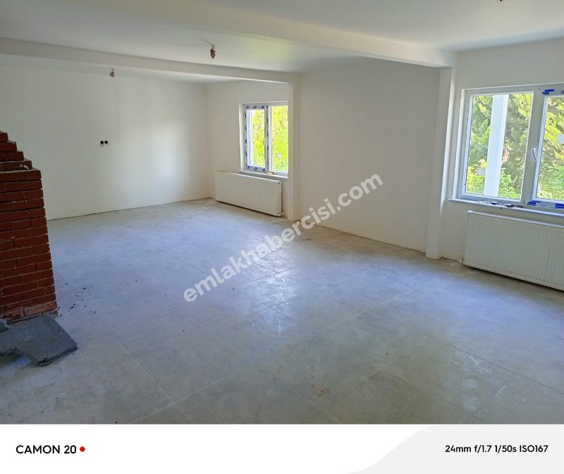 BURSA-MUDANYA ANA YOLA 1 KM MESAFEDE MUDANYA IŞIKLI YOLU 'NDA  ASFALTA CEPHE 6+1 VİLLA& KONAK