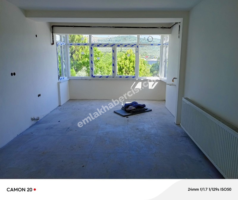 BURSA-MUDANYA ANA YOLA 1 KM MESAFEDE MUDANYA IŞIKLI YOLU 'NDA  ASFALTA CEPHE 6+1 VİLLA& KONAK