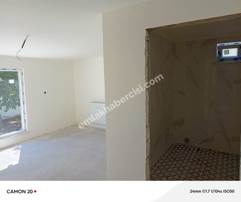 BURSA-MUDANYA ANA YOLA 1 KM MESAFEDE MUDANYA IŞIKLI YOLU 'NDA  ASFALTA CEPHE 6+1 VİLLA& KONAK