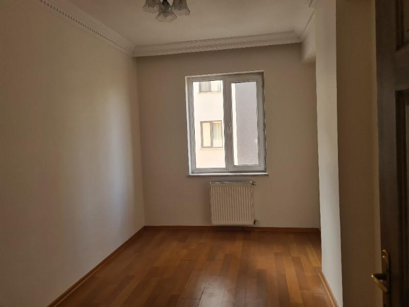  SELÇUK MAH. ARA  KAT  KİRALIK 3+1  DAİRE