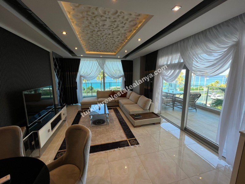 2+1 fUL FERNITURED APT  RIGHT ON  BEACH  SIDE -2+1 Potpuno namješten stan – na samoj obali mora