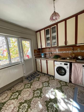  AFYON ÜÇOK EMLAKTAN MAREŞAL F ÇAKMAK MAH SATILIK BODRUM+2 KATLI FIRSAT BİNA