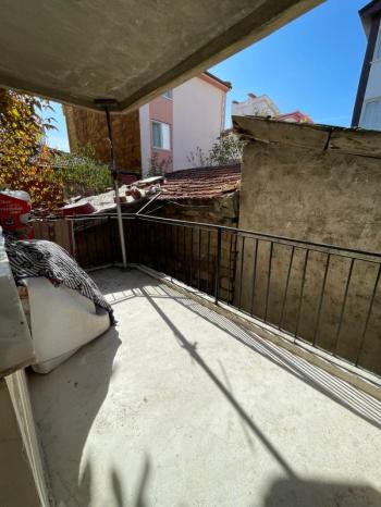  AFYON ÜÇOK EMLAKTAN MAREŞAL F ÇAKMAK MAH SATILIK BODRUM+2 KATLI FIRSAT BİNA