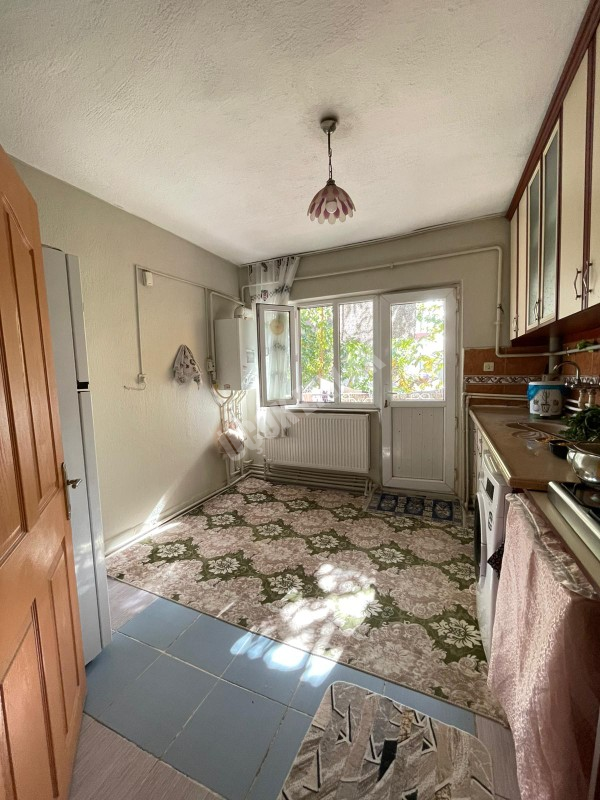  AFYON ÜÇOK EMLAKTAN MAREŞAL F ÇAKMAK MAH SATILIK BODRUM+2 KATLI FIRSAT BİNA