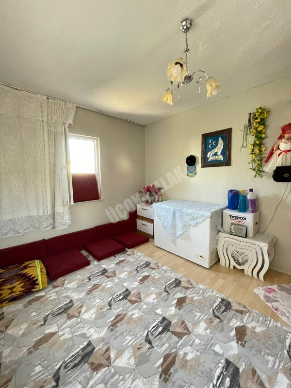  AFYON ÜÇOK EMLAKTAN MAREŞAL F ÇAKMAK MAH SATILIK BODRUM+2 KATLI FIRSAT BİNA