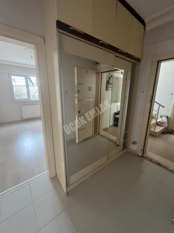 AFYON ÜÇOK EMLAKTAN FATİH MAH TEMİZ BAKIMLI 3+1 KİRALIK DAİRE