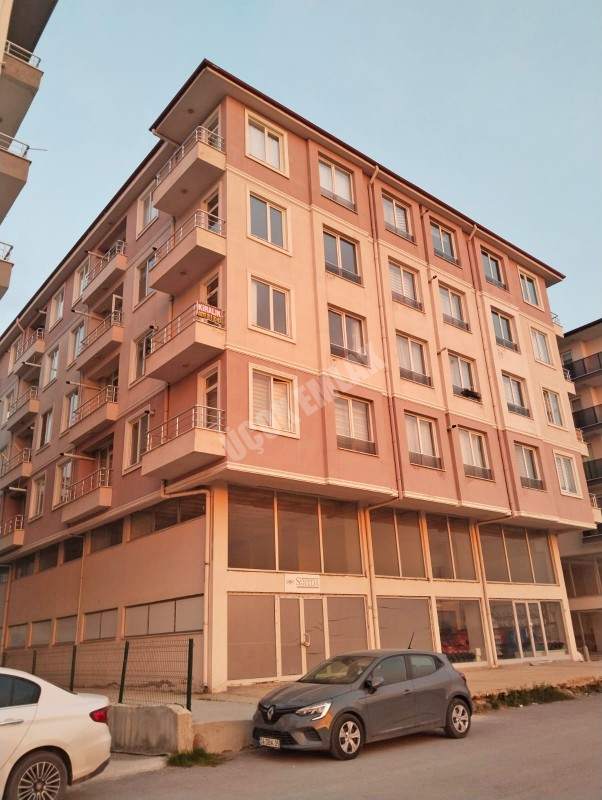 AFYON ÜÇOK EMLAKTAN ERENLER MAH KİRALIK 2+0 EŞYALI TEMİZ ARAKAT DAİRE