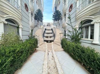 DİDİM ALTINKUM MAHALLESİNDE DENİZE YÜRÜME MESAFESİNDE ,DOĞA MANZARALI | HAVUZLU SİTEDE EŞYALI AYRI MUTFAKLI  SATILIK 2+1 DAİRE