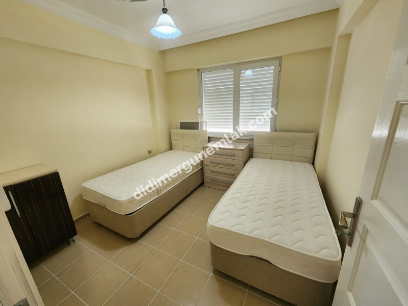  DİDİM ALTINKUM MAHALLESİNDE DENİZE SADECE 650 METRE EŞYALI 2+1  FIRSAT SATILIK DAİRE!