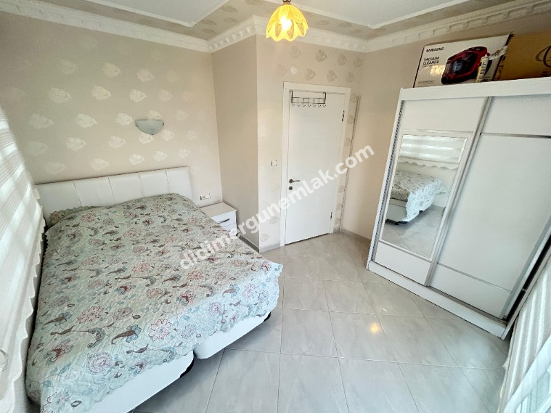 DİDİM ALTINKUM MAHALLESİNDE DENİZE YÜRÜME MESAFESİNDE ,DOĞA MANZARALI | HAVUZLU SİTEDE EŞYALI AYRI MUTFAKLI  SATILIK 2+1 DAİRE