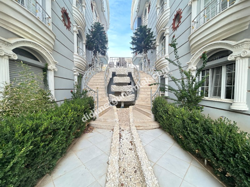 DİDİM ALTINKUM MAHALLESİNDE DENİZE YÜRÜME MESAFESİNDE ,DOĞA MANZARALI | HAVUZLU SİTEDE EŞYALI AYRI MUTFAKLI  SATILIK 2+1 DAİRE