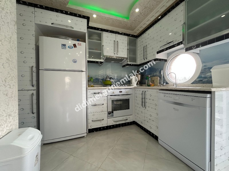 DİDİM ALTINKUM MAHALLESİNDE DENİZE YÜRÜME MESAFESİNDE ,DOĞA MANZARALI | HAVUZLU SİTEDE EŞYALI AYRI MUTFAKLI  SATILIK 2+1 DAİRE