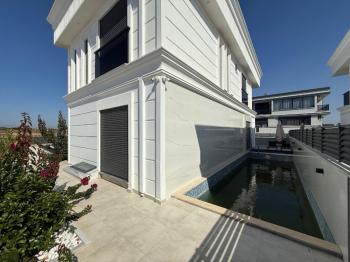 Didim'de Eşyalı Saunalı Hamamlı Eşyalı Satılık Villa