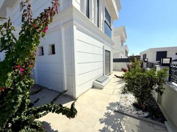 Didim'de Eşyalı Saunalı Hamamlı Eşyalı Satılık Villa