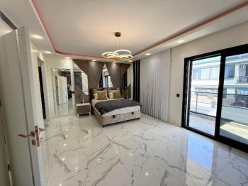 Didim'de Eşyalı Saunalı Hamamlı Eşyalı Satılık Villa