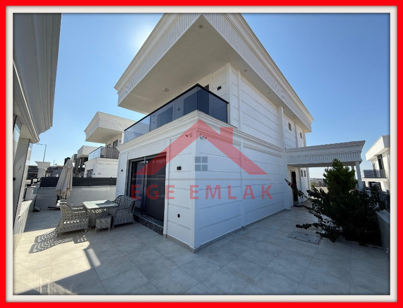 Didim'de Eşyalı Saunalı Hamamlı Eşyalı Satılık Villa