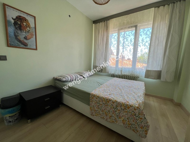 KADIKÖY CEMAL SÜREYA APT 3+1 SATILIK DAİRE