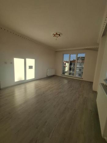 GÜVENAY - ÇORUM GÜLABİBEY ERTUĞRUL GAZİ İLKOKULU ARKASI 3+1 SATILIK DAİRE 