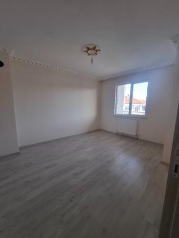GÜVENAY - ÇORUM GÜLABİBEY ERTUĞRUL GAZİ İLKOKULU ARKASI 3+1 SATILIK DAİRE 