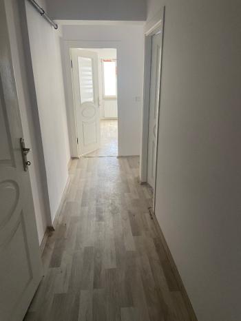 GÜVENAY - ÇORUM KALE MAHALLESİ LOZANEVLER ARKASI SATILIK DAİRE 