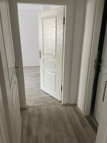 GÜVENAY - ÇORUM KALE MAHALLESİ LOZANEVLER ARKASI SATILIK DAİRE 