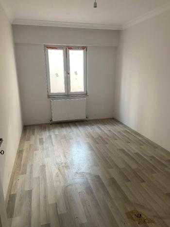 GÜVENAY - ÇORUM KALE MAHALLESİ LOZAN EVLER ARKASI SATILIK DAİRE