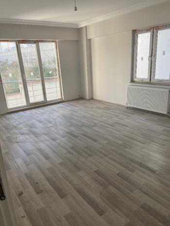 GÜVENAY - ÇORUM KALE MAHALLESİ LOZAN EVLER ARKASI SATILIK DAİRE