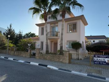 Kıbrıs Girne Karaoğlanoğlu Bölgesinde Kiralık 3+1 Havuzlu Villa